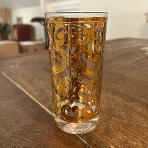 One Georges Briard Spanish 22K Gold Highball Glass 1960s MCM, Fleur De Lis